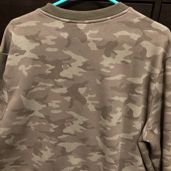 Reebok Mens XL Olive Green Camo Long Sleeve Pullover Crew Neck Sweatshirt NWOT - Picture 7 of 12